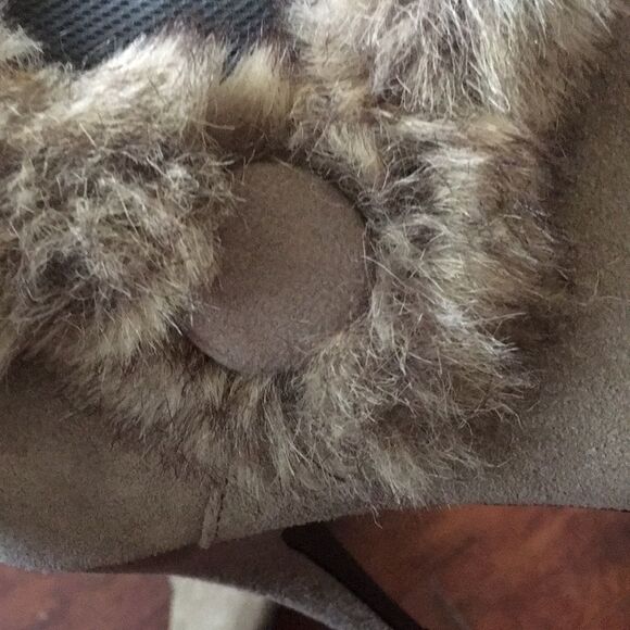 VINTAGE tan suede leather fur boot - Picture 9 of 15